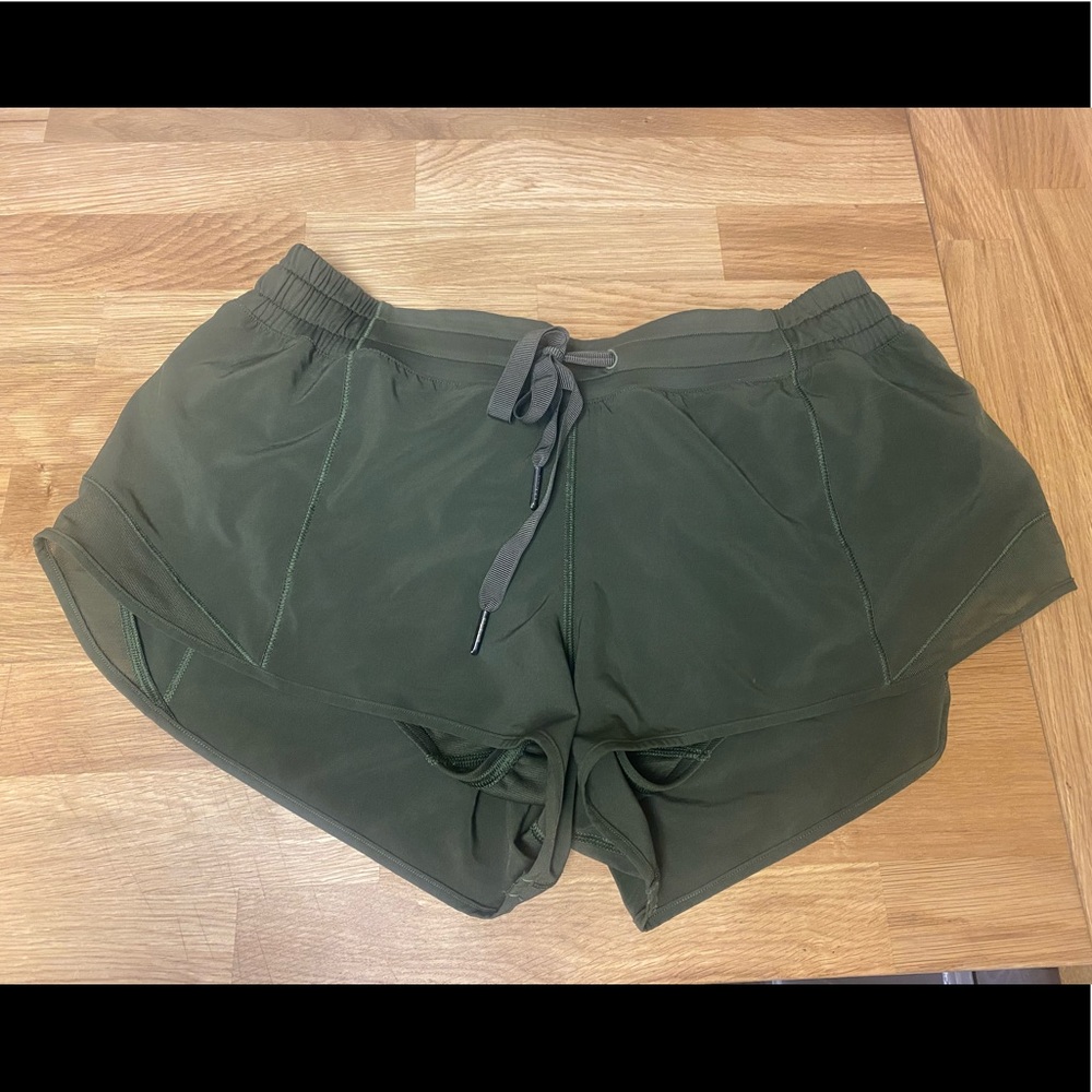 Lululemon Hotta Hot Short 2.5”